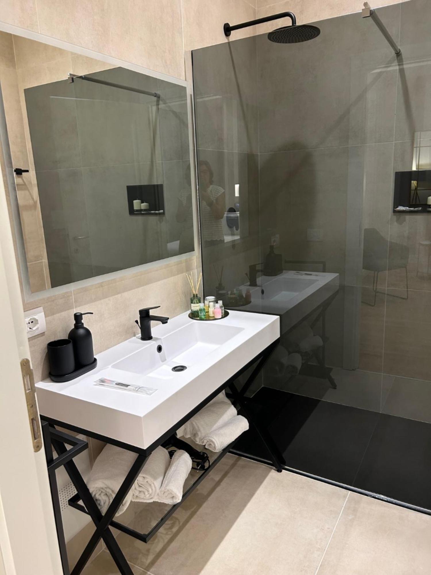 Casa Lounge Costituzione Hotel Cagliari Eksteriør billede